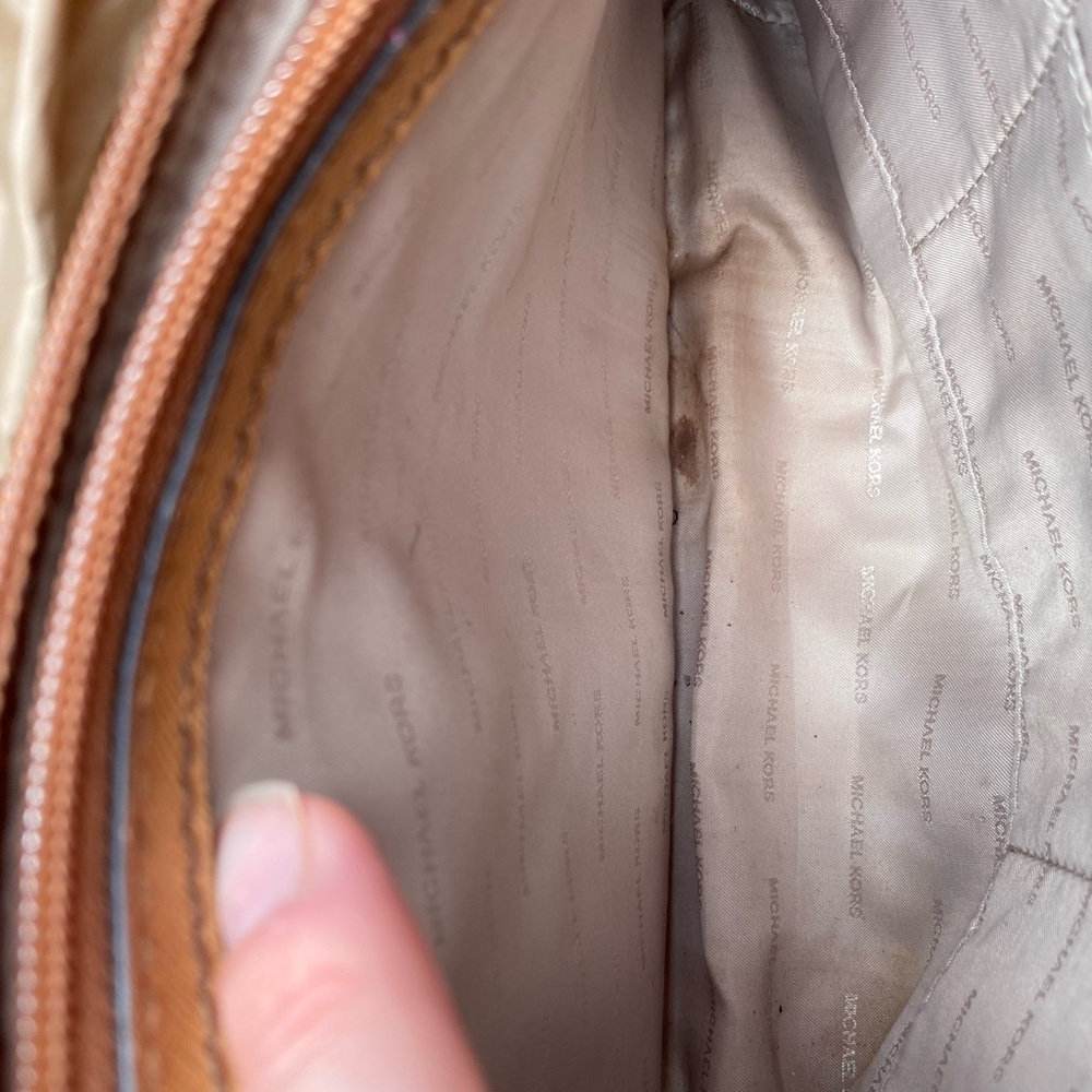 Micheal Kors Shoulder Bag - Picture 6 of 9